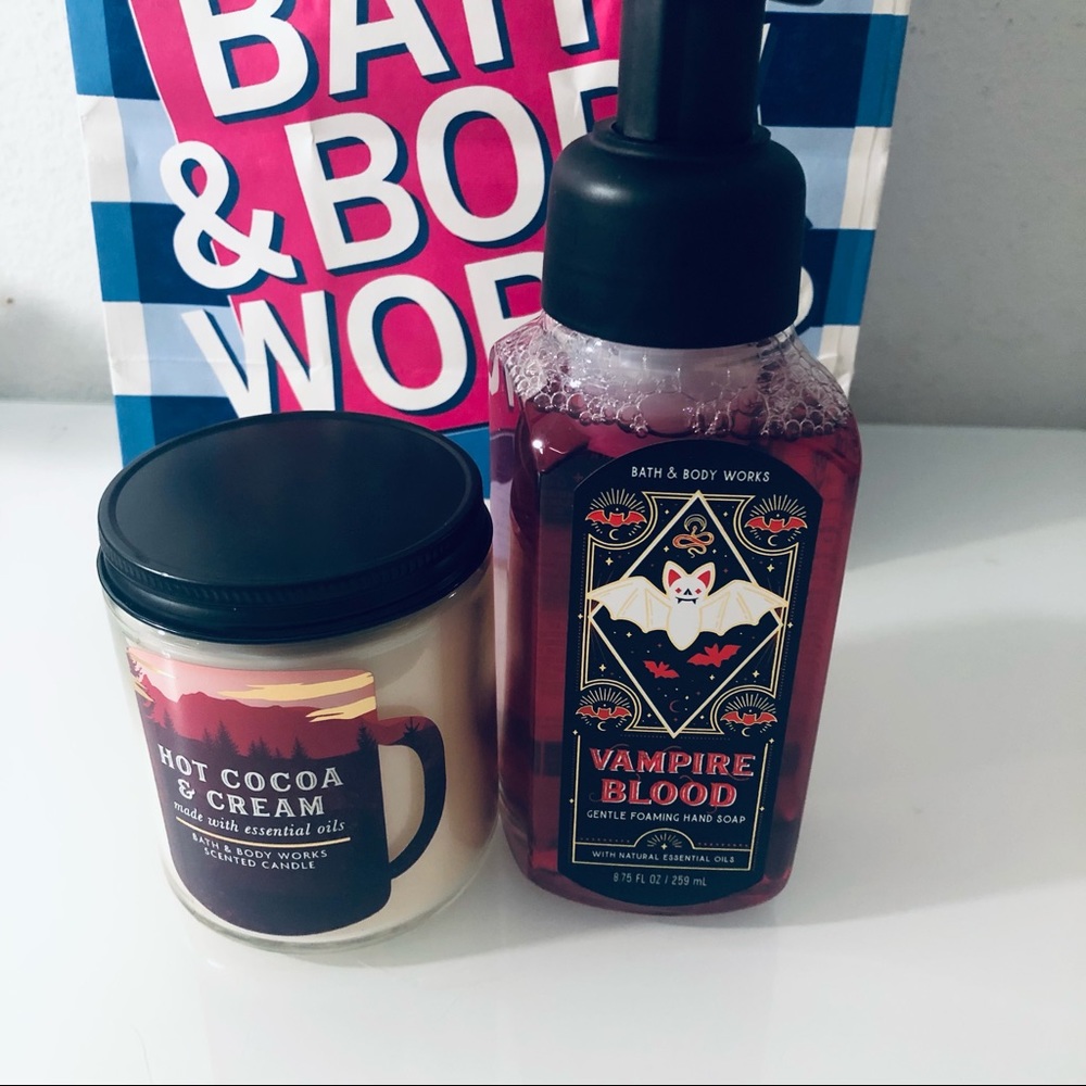 BATH & BODY WORKS BUNDLE CANDLE-HAND SOAP - Picture 1 of 3